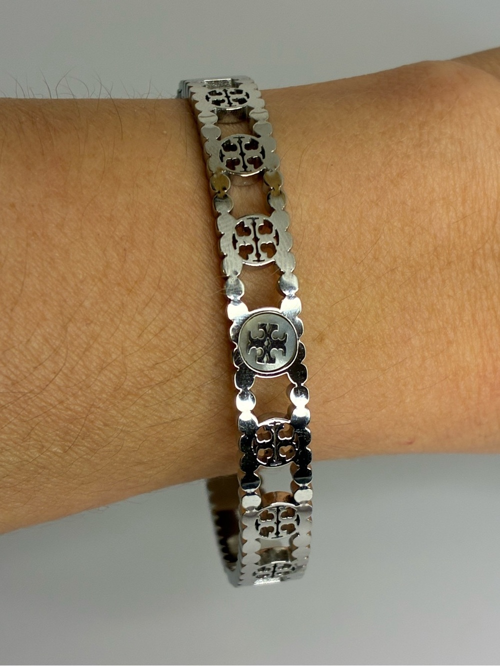 Vintage Silver Tone Women's Link Bracelet - Elegant Cutout Design